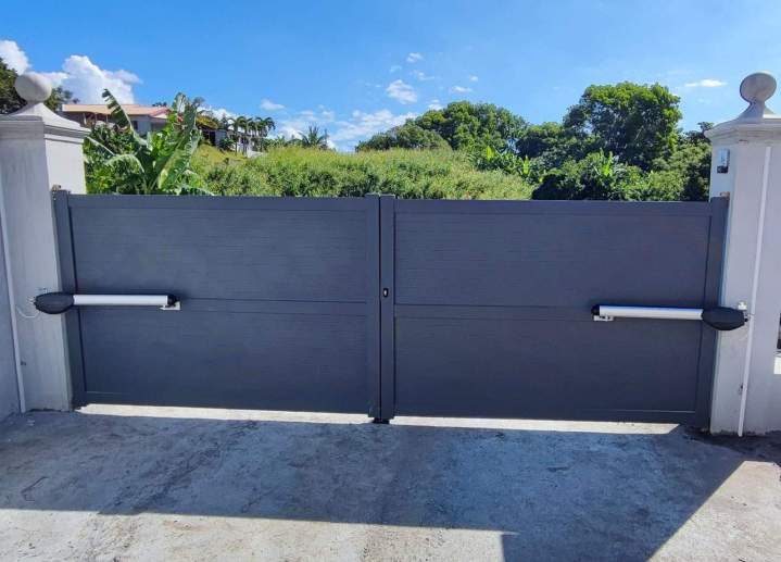 Nous sécurisons l’accès à votre propriété grâce à des portails modernes.