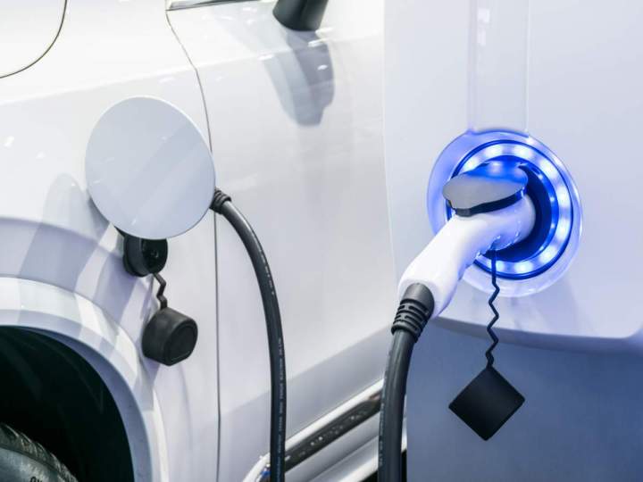 Installation borne de recharge pour véhicule électrique La Réunion